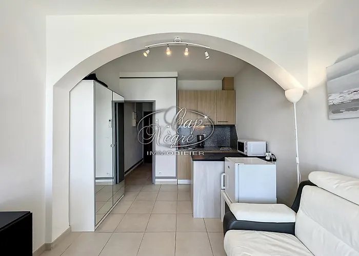 Apartment Vue Pieds Dans L'eau De Cavaliere